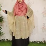 IMAGE OF A MODEL WEARING CAPE - SP47