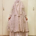 Image of white floral design khimar