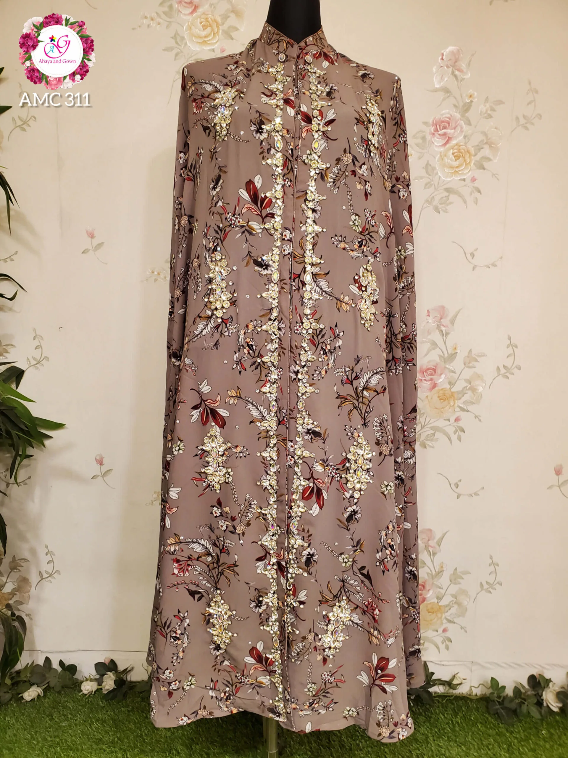 সুন্দর মুদ্রিত অ-স্বচ্ছ পাথরের কেপ - Image 1