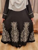 Premium Quality Embroidered Burqa - Image 3