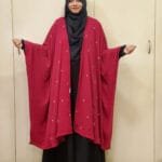 পাথর ও মুক্তার তৈরি কেপ