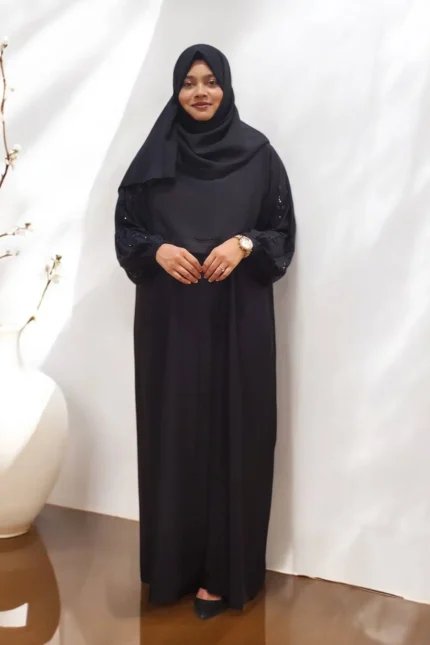 Image of Black Karchupi Work Dubai Abaya