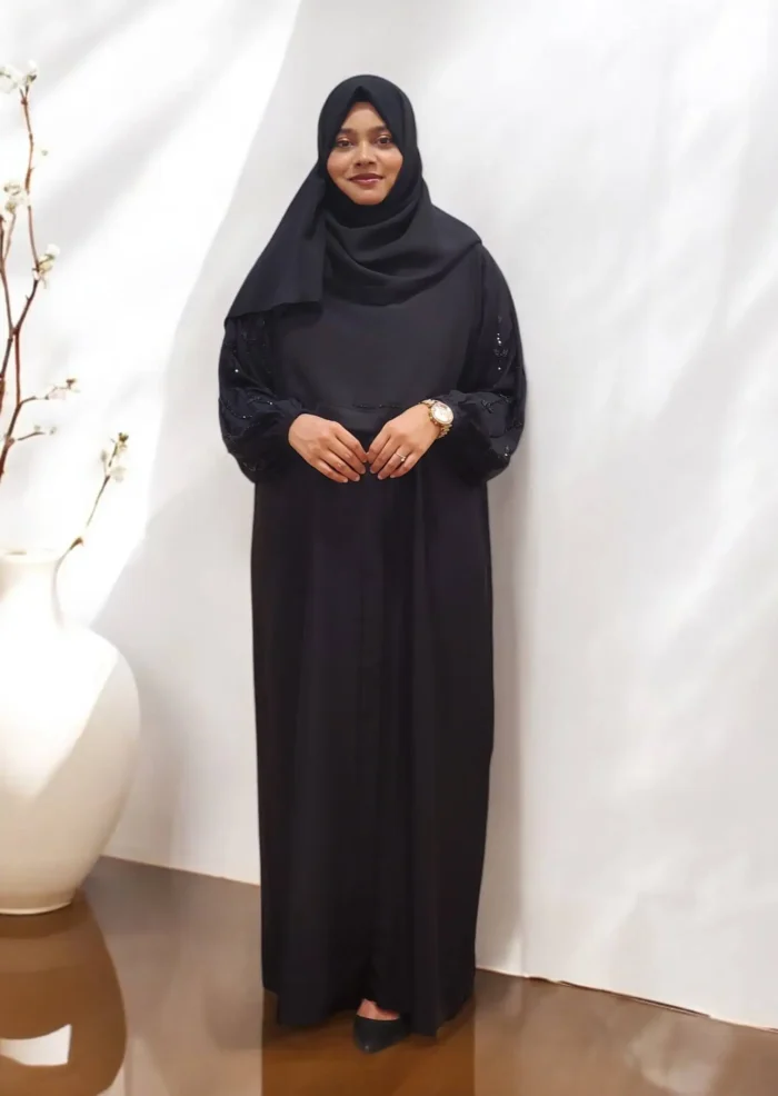 Image of Black Karchupi Work Dubai Abaya