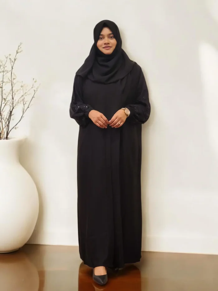 Image of Black Karchupi Work Dubai Abaya