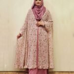 ফ্রি সাইজ কেপ। আধা-স্বচ্ছ নরম জর্জেট প্রিন্ট।