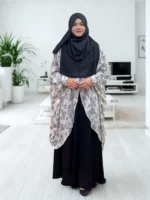 Free size cape made of soft transparent georgette material - Image 3