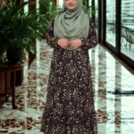 Comfortable and elegant lightweight gown for women