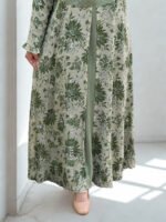 Printed embroidered kimono for women, made of soft, transparent georgette material.
