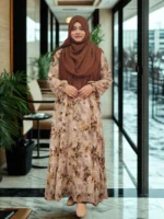 Comfortable and elegant lightweight gown for women