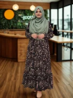 Comfortable and elegant lightweight gown for women