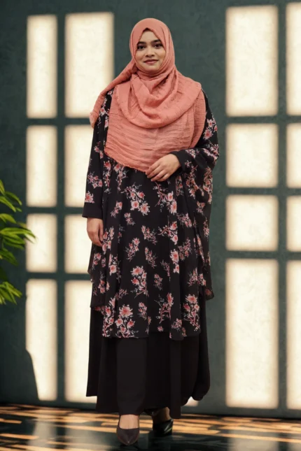 Premium georgette round cape, free size, transparent with an open side profile.