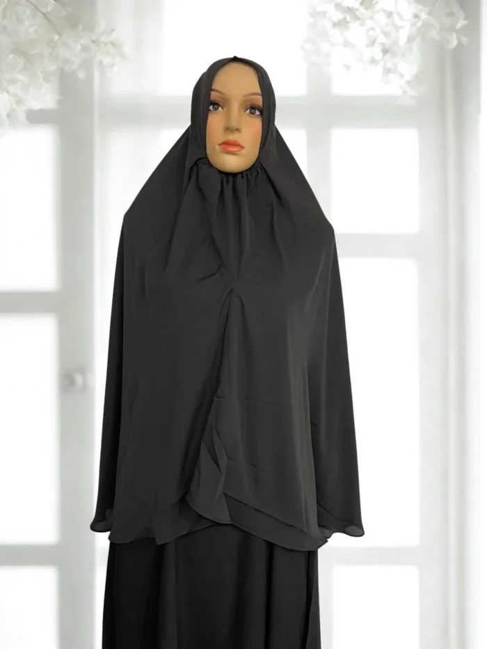 Free-size silk short khimar composed of high-quality, opaque fabric