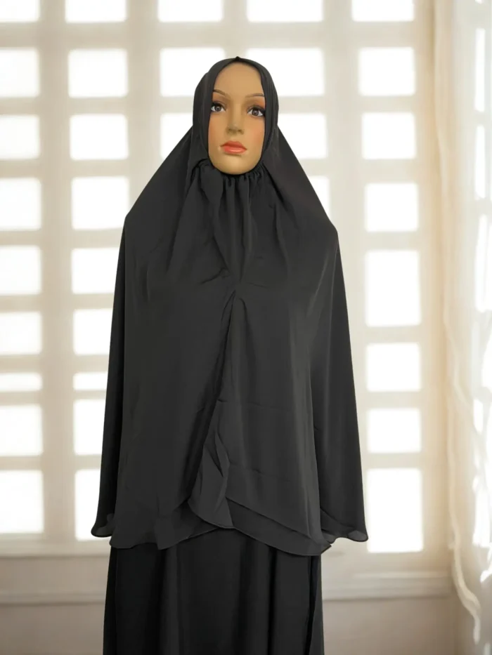 Free-size silk short khimar composed of high-quality, opaque fabric