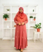 ডায়মন্ড জর্জেট কারচুপি কিমোনো - প্রতিটি সেলাইয়ে হাতে তৈরি নিখুঁততা