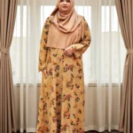 Women’s one-part borkha with right-side pocket in soft Alex fabrics with printed design.