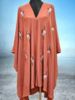 অসাধারণ কারচুপি কেপ ফ্রি সাইজ। অস্বচ্ছ দুবাই চেরি উপাদান দিয়ে তৈরি। - Image 2