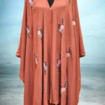 অসাধারণ কারচুপি কেপ ফ্রি সাইজ। অস্বচ্ছ দুবাই চেরি উপাদান দিয়ে তৈরি।