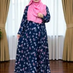 কারচুপির কাজ এবং নরম জর্জেট প্রিন্ট সহ ডাবল পার্ট গাউন