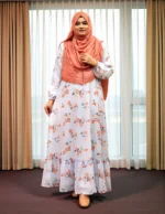 প্রিন্টেড ডাবল পার্ট গাউন। জর্জেট কাপড় দিয়ে তৈরি।