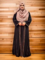 ক্লাসিক সূচিকর্ম করা কিমোনো। অস্বচ্ছ নরম BMW উপাদান দিয়ে তৈরি। - Image 4