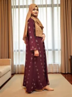 অস্বচ্ছ কিমোনো নরম গ্রীষ্মকালীন পোশাক। BMW কাপড় দিয়ে তৈরি। সামনে বোতাম। - Image 2