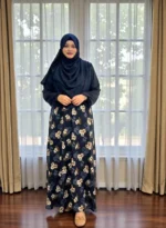 প্রিন্টেড ওয়ান-পার্ট গাউন। অস্বচ্ছ নরম অ্যালেক্স উপাদান দিয়ে তৈরি - Image 2