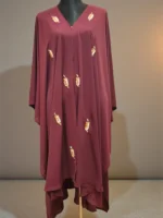 ফ্রি সাইজের কেপ। নিখুঁত পাথরের কাজ সহ অস্বচ্ছ দুবাই চেরি জর্জেট উপাদান। - Image 2