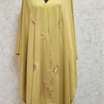 অস্বচ্ছ কেপ। নিখুঁত পাথরের কাজ সহ দুবাই চেরি জর্জেট উপাদান দিয়ে তৈরি ফ্রি সাইজ।