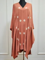 বিয়ের জমকালো কেপ। অস্বচ্ছ দুবাই চেরি উপাদান দিয়ে তৈরি - Image 3