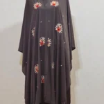 ফ্রি সাইজ কারচুপি কেপ। নন ট্রান্সপারেন্ট দুবাই চেরি ম্যাটেরিয়ালের তৈরী। সাইড প্রোফাইল খোলা।