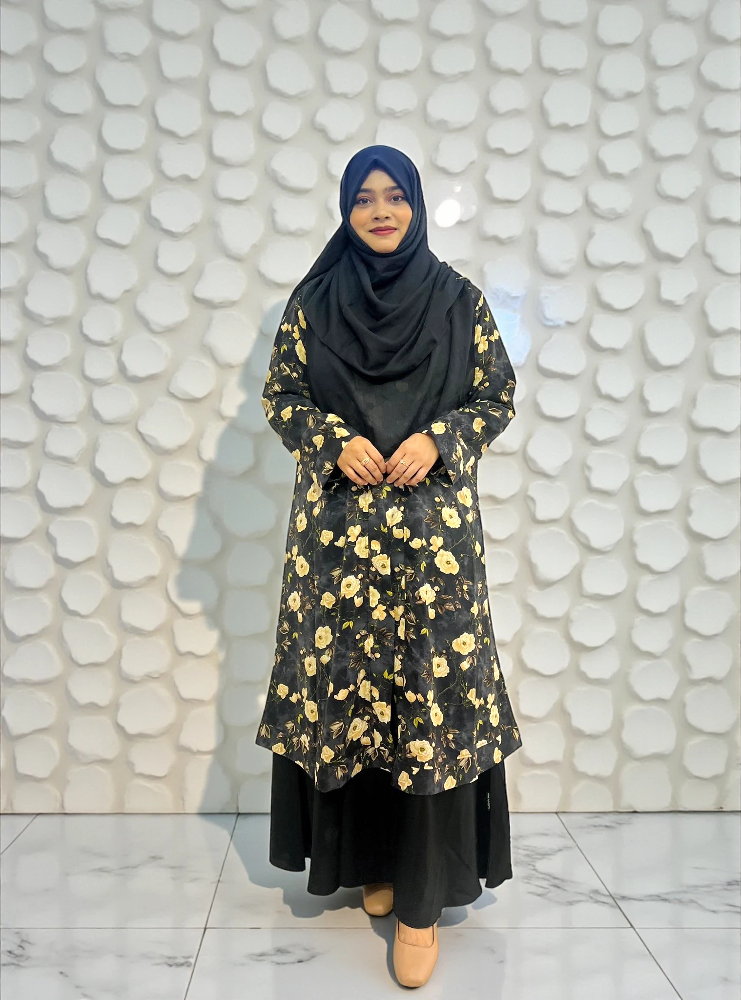 AMK 1534 এ্যালেক্স ম্যাটেরিয়ালের প্রিন্টের কিমোনো, নন ট্রান্সপারেন্ট। রেগুলার পরার জন্য পারফেক্ট। - Image 1