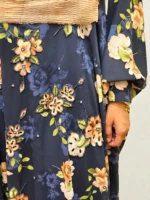 কেপ জুড়ে রয়েছে নিখুঁতভাবে করা কারচুপি ও হাতে করা সূক্ষ্ম ডিটেইলিং, যা আপনার লুকে যোগ করবে আকর্ষণীয় ফিনিশ।