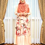 নতুন মারমেইড কিমোনো সফট এ্যালেক্স ম্যাটেরিয়ালে বানানো। কোমরে ফিতা আছে। নিচে কুচি দিয়ে লং ফ্রিল দেয়া। হাতে ফ্রিল আছে।