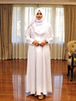 ওয়ান পার্ট বোরখা ফুল স্লিভ, নন ট্রান্সপারেন্ট, পপুলার দুবাই ইমপোর্টেড CY ফেব্রিক্স দিয়ে বানানো - Image 2