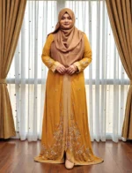 গর্জিয়াস ইউনিক কারচুপি কিমোনো নিচের কাজ টা বেশ ঘন ও নিখুঁত হয়েছে। - Image 5