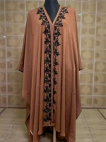 গর্জিয়াস কারচুপি কেপ: আভিজাত্য এবং রুচির অপূর্ব সমন্বয়। - Image 3