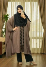 ফ্রি সাইজ কারচুপি কেপ - আপনার ব্যক্তিত্বে যোগ করুন নতুন মাত্রা। - Image 2