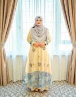 প্রিমিয়াম পিওর মসলিন গাউন কারচুপি কাজসহ | ফ্রন্ট ও ব্যাক হ্যান্ডওয়ার্ক - Image 2