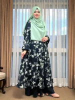 মডেস্ট ফ্যাশন ফিউশন কেপ সামনে ওপেন ডিজাইন সহ