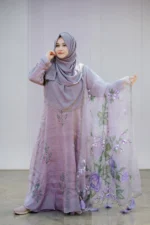 সম্পূর্ণ নিজস্ব প্রসেসে তৈরি এক্সক্লুসিভ কারচুপি মসলিন গাউন - Image 3