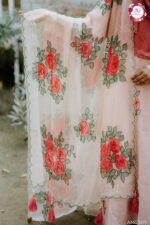 আনকমন ও এলিগেন্ট যেকোনো ইভেন্টের জন্য পারফেক্ট ডিজাইনার মসলিন গাউন - Image 2