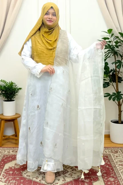 Muslin gown collection
